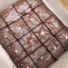 Load image into Gallery viewer, O-Nie Brownie